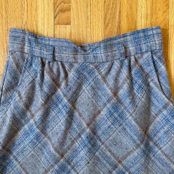The Perfect Vintage 70s A-line midi skirt in soft wool tweed plaid - Picture 5 of 8